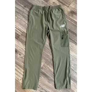 NEW BALANCE All Motion JOGGERS Mens Running Pants Green Cargo Pkt. Size M